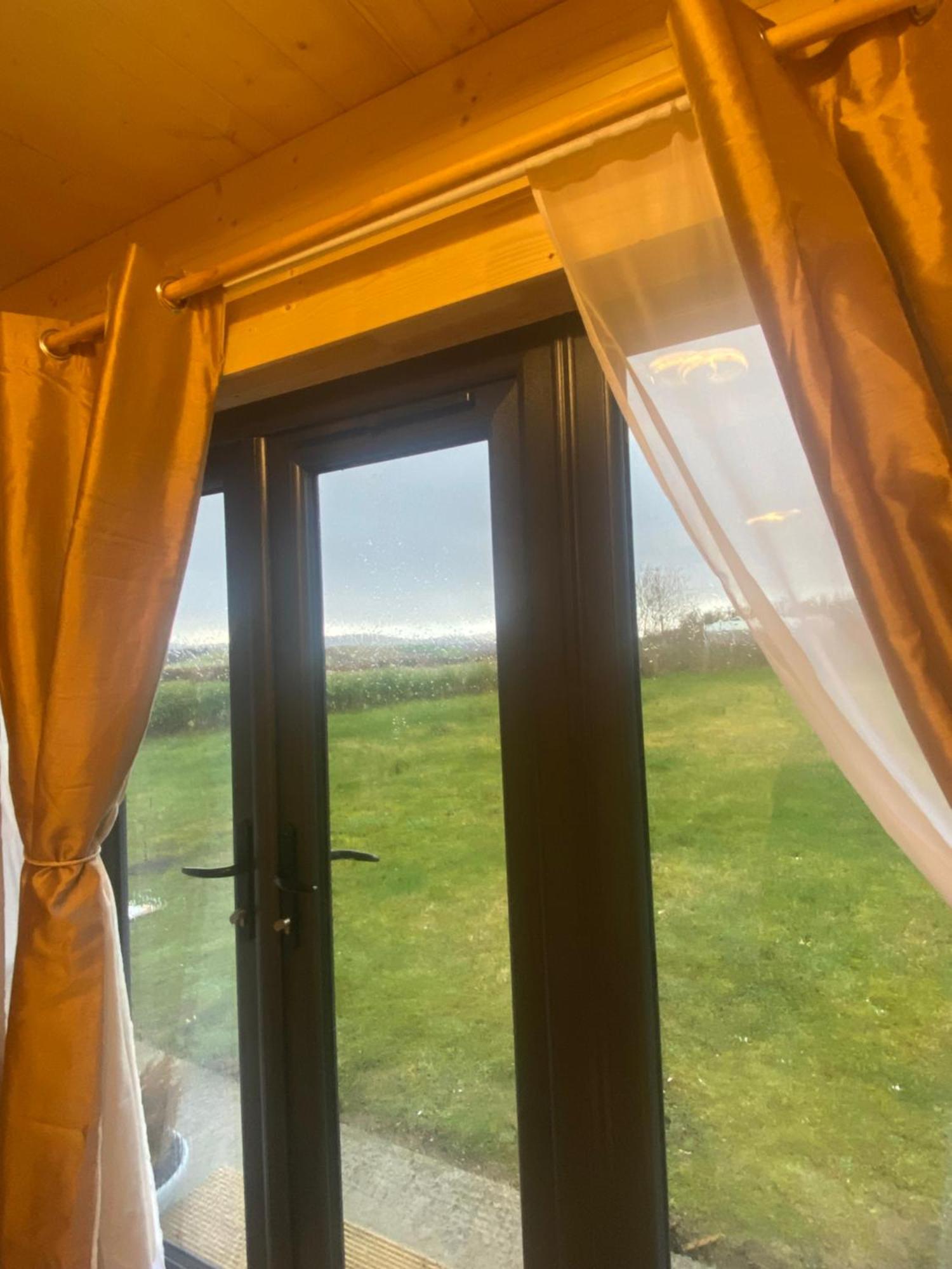 Country Cabin Mullagh  المظهر الخارجي الصورة